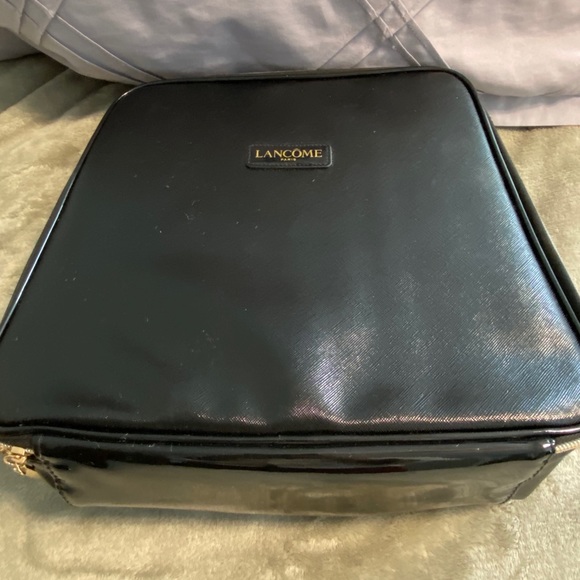 Lancôme Beauty Bundle with Parisian Makeup bag - Picture 9 of 13